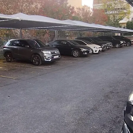 Lia's Center Apartmán *