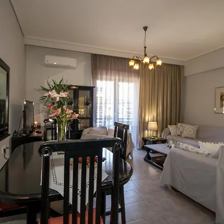 Lia's Center Apartment