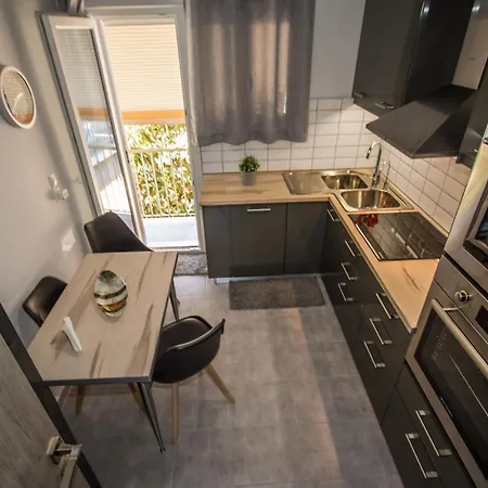 Lia's Center Apartment Volos