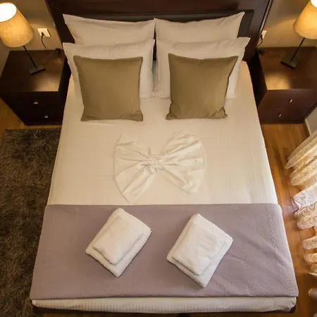 Lia's Center Апартаменты