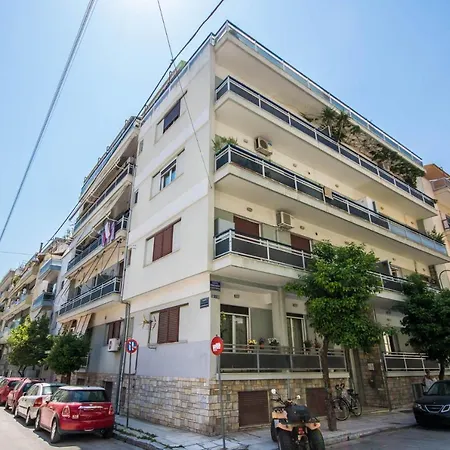 Lia's Center Apartment