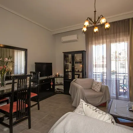 Lia's Center Apartment