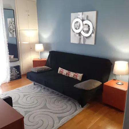 Lia's Center Apartment *