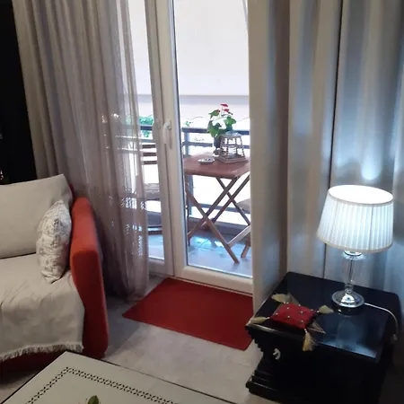 Lia's Center Apartment